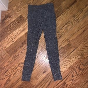 black and white lulu leggings so cute barely warn!!